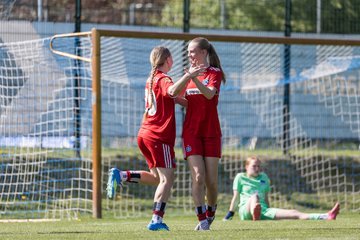 Bild 401 - wBJ Hamburger SV - Hertha BSC : Ergebnis: 5:2